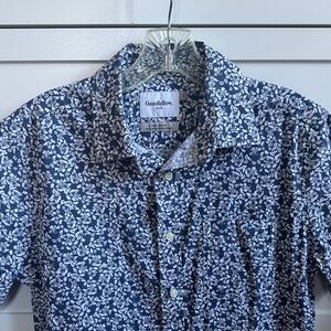 Goodfellow & Co Men's Short Sleeve Button Down Navy and White Leaf Print Shirt